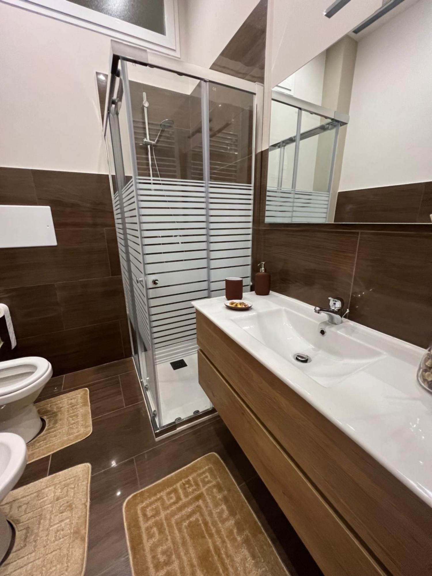 L'Ospite Napoletano Apartment เนเปิลส์ ภายนอก รูปภาพ