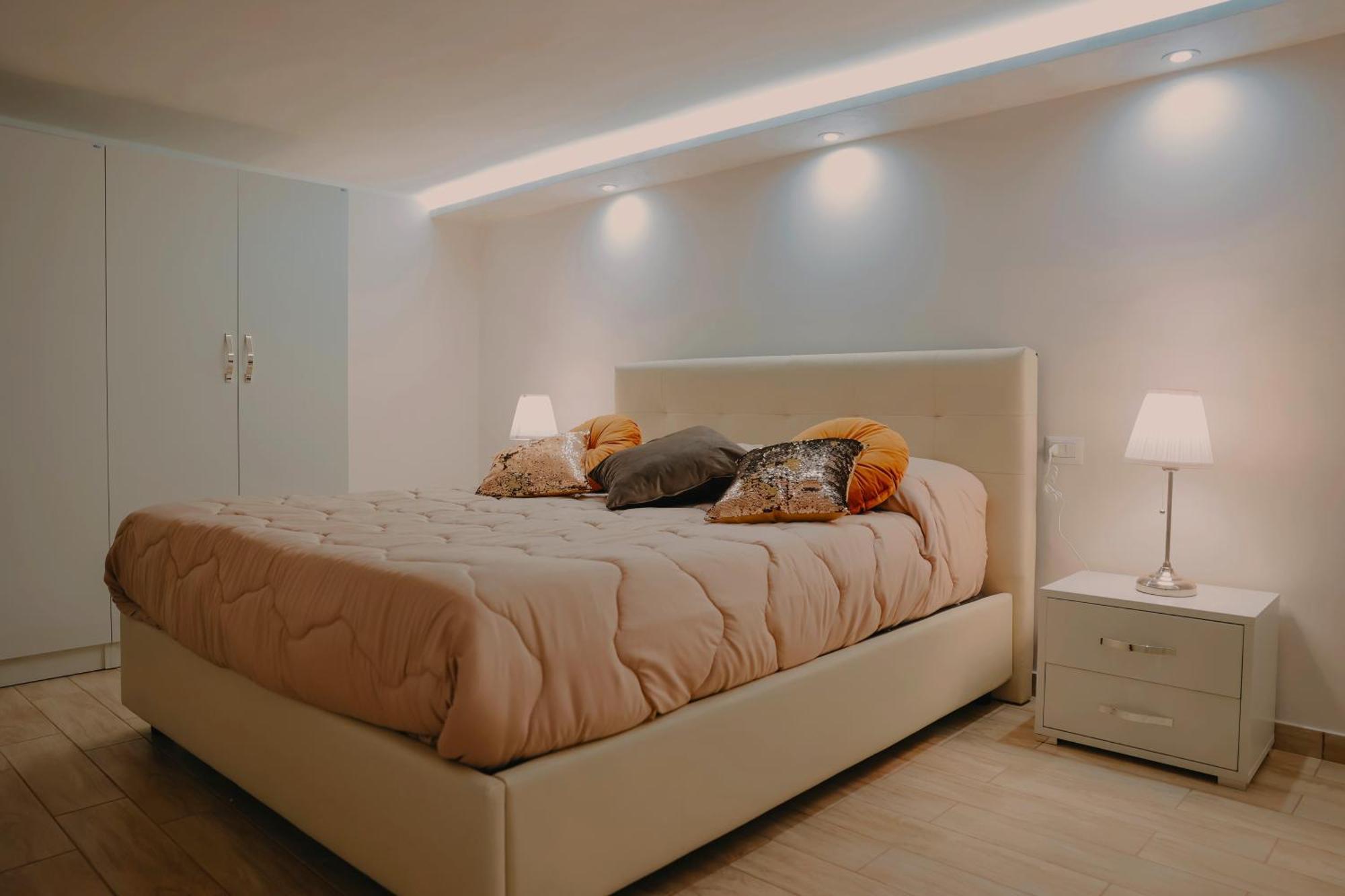 L'Ospite Napoletano Apartment เนเปิลส์ ภายนอก รูปภาพ